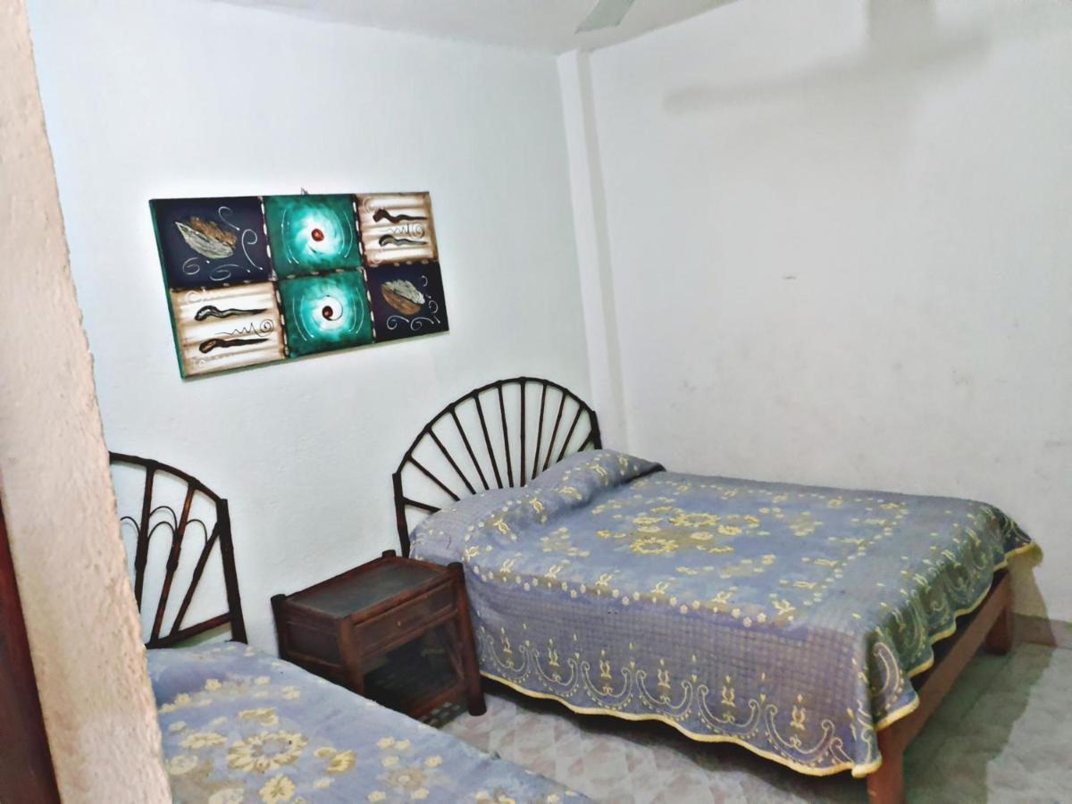 زيهواتانيجو Hotel Amueblados Gaby المظهر الخارجي الصورة