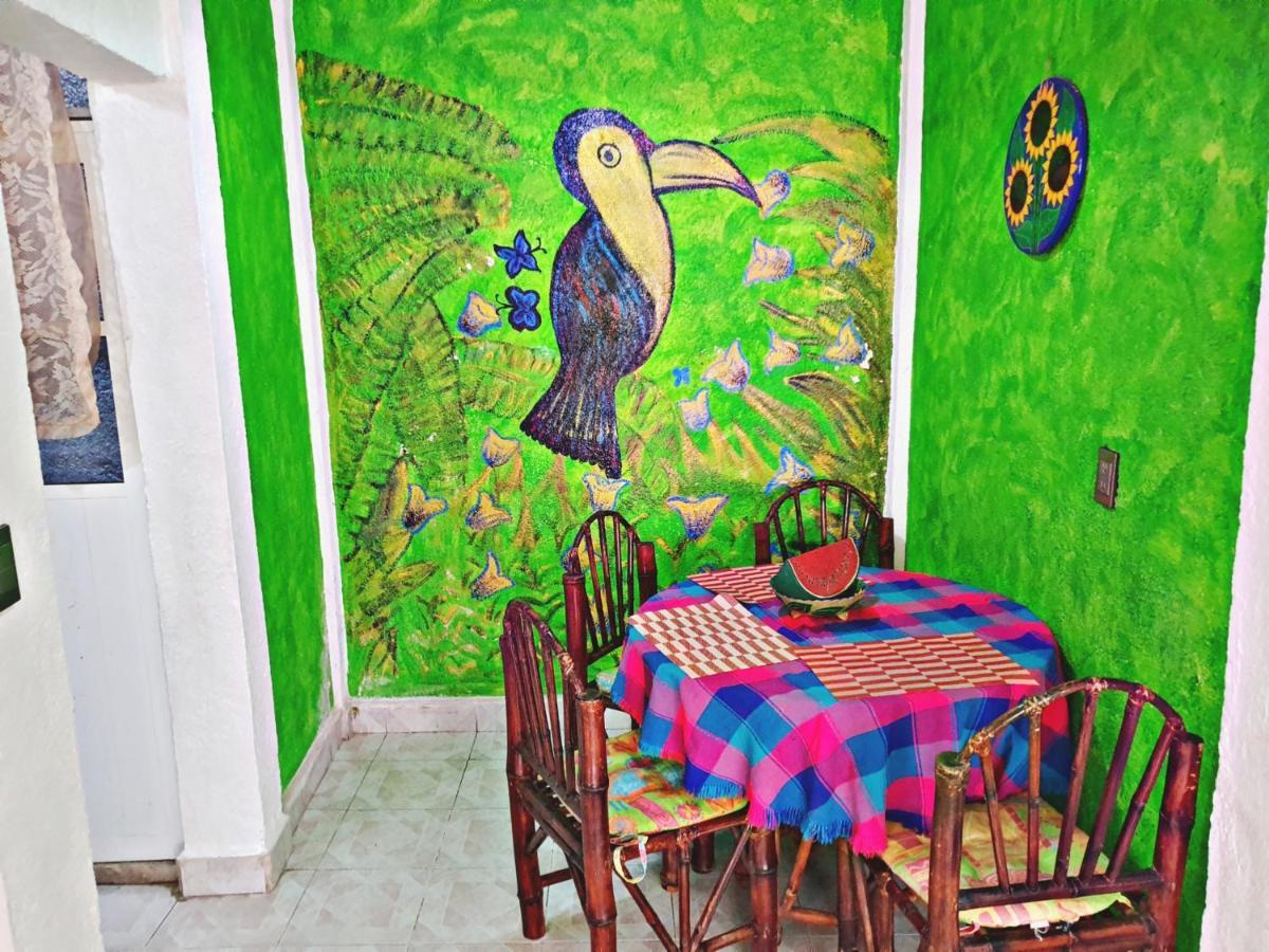 زيهواتانيجو Hotel Amueblados Gaby المظهر الخارجي الصورة
